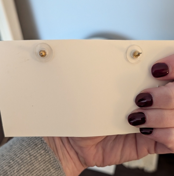 Fun Statement Earring - Picture 3 of 3